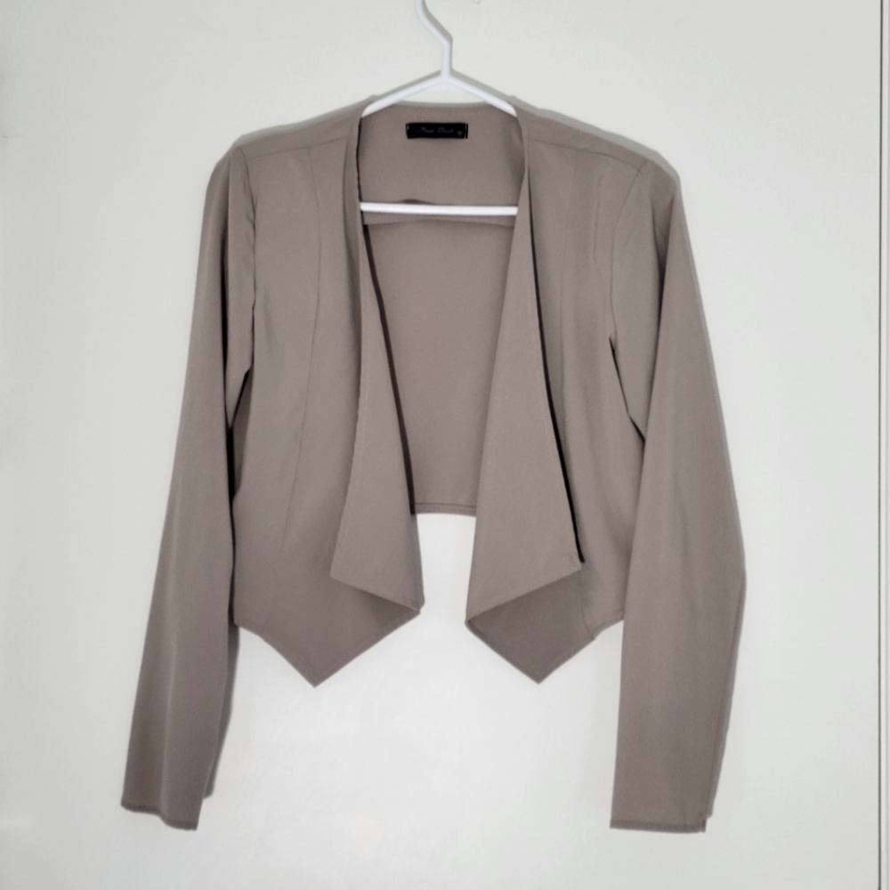 Final Touch Size S Beige Cardigan Bolero